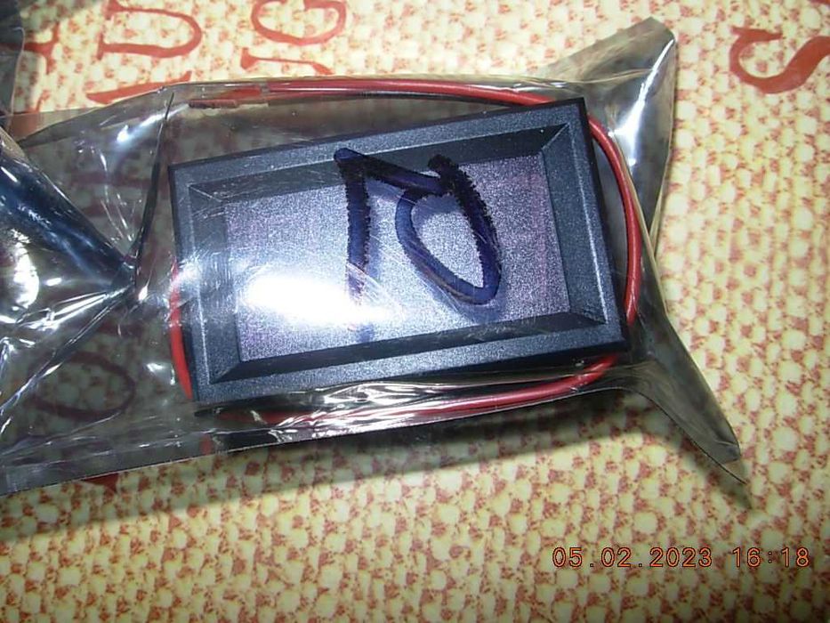 Вольтметр змінного струму: 70 - 500 Вольт