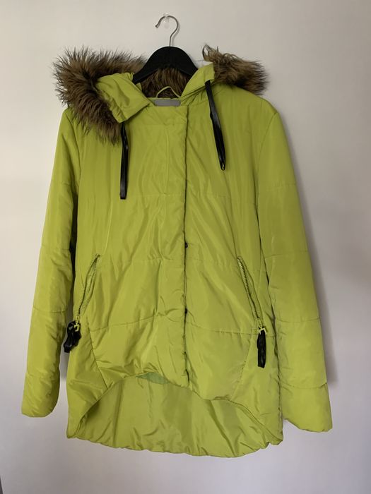 Seledynowa długa kurtka