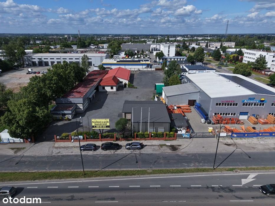 Obiekt handlowo - magazynowy z utwardzonym placem - blisko centrum!
