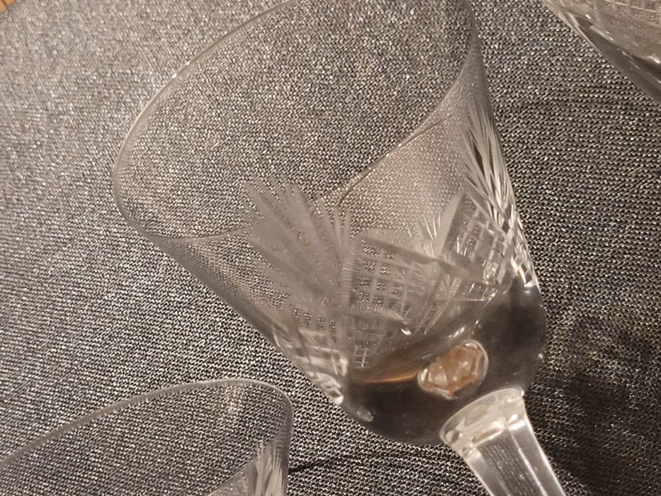 Kieliszki 11cm wysokość kryształ 6sztuk piekne szlif