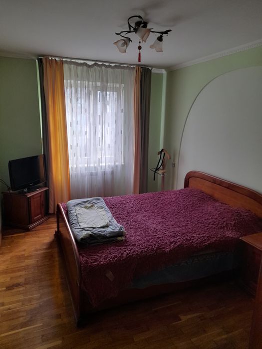 Здам 3 кiмн квартиру в центрi по вул С Бандери 44,Стрий