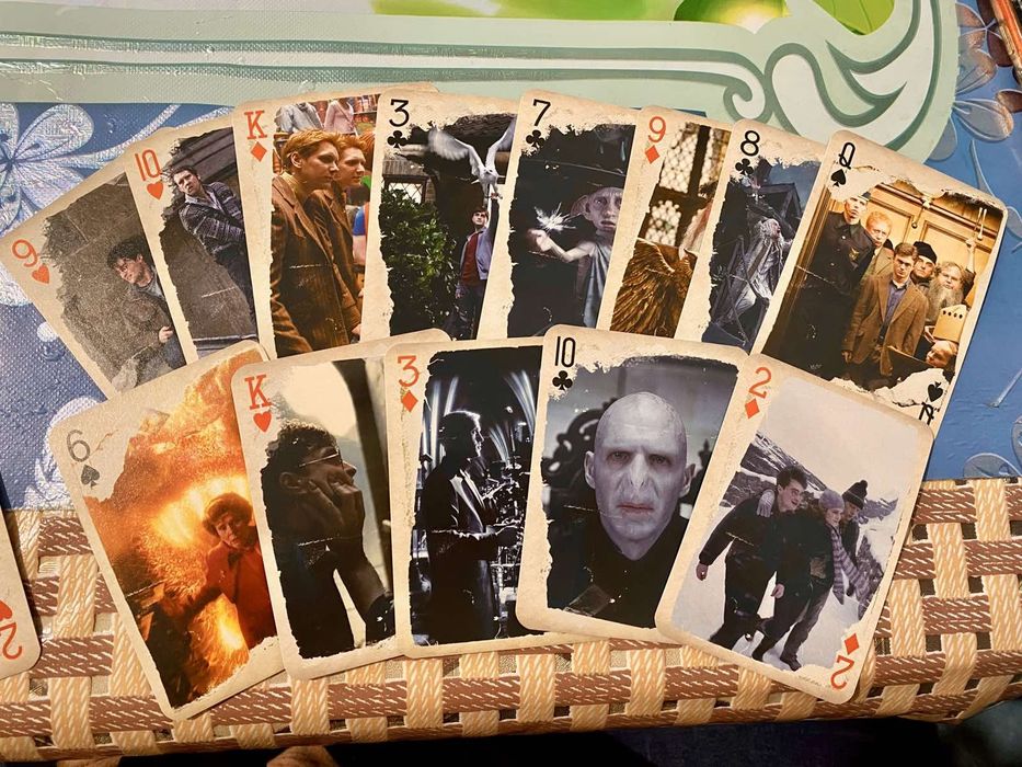 Игральные карты с картинками из Гарри Поттера