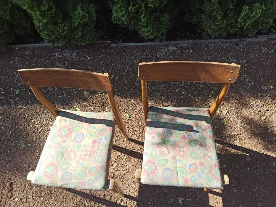 PRL Fabryka Mebli Bytom 2 krzesła do renowacji