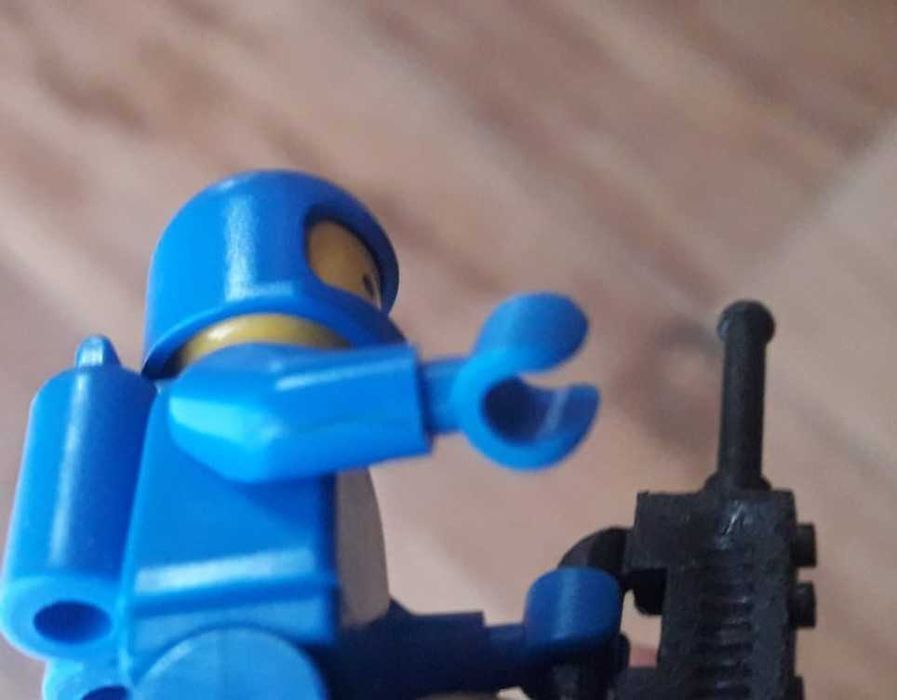 Lego kosmonauta i robot