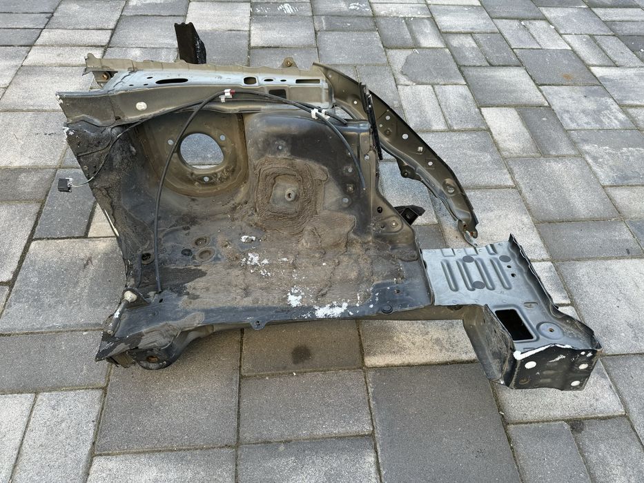 Lexus NX300 300h 200t Лонжерон правий Четверть передня права. РОЗБОРКА