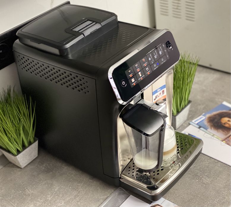 Кофемашина Philips Late go 3300 series Кавоварка Як нова з коробкою!