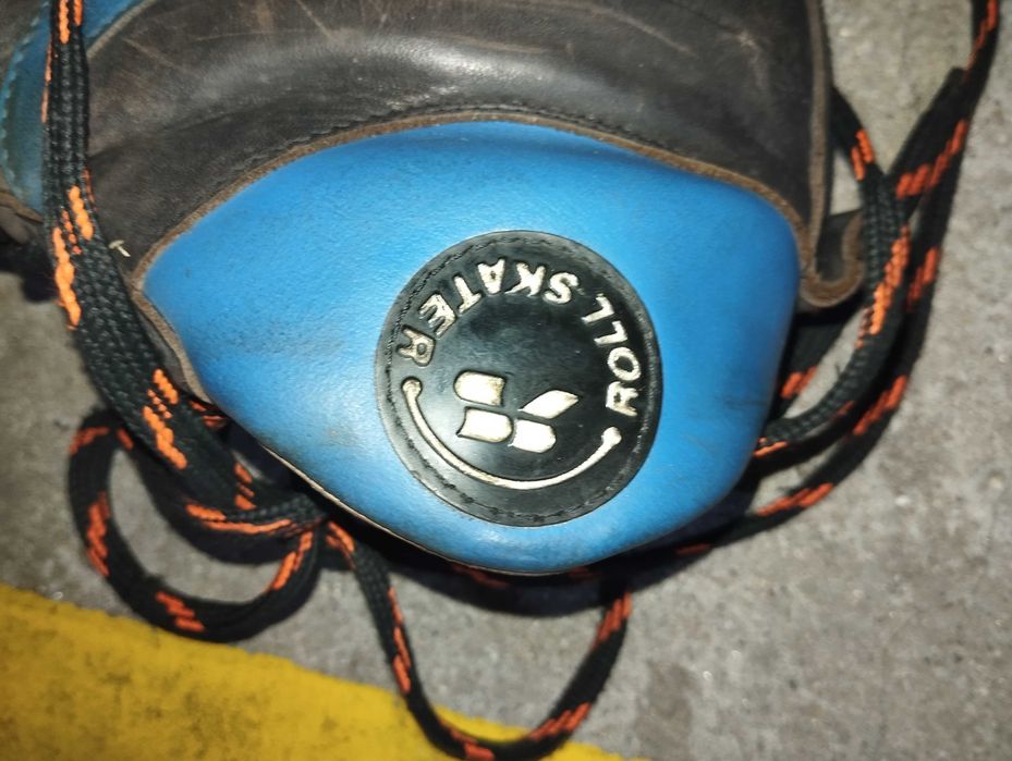 Patins para jogar hóquei em patins