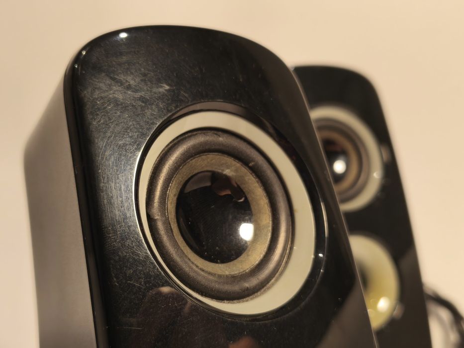 LOGITECH 2.1 Z323 zestaw głośników z subwooferem