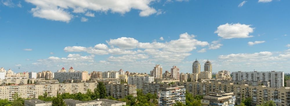 2-ух комнатная пл. Оболонская 3 ( метро Оболонь 1 мин пешком)