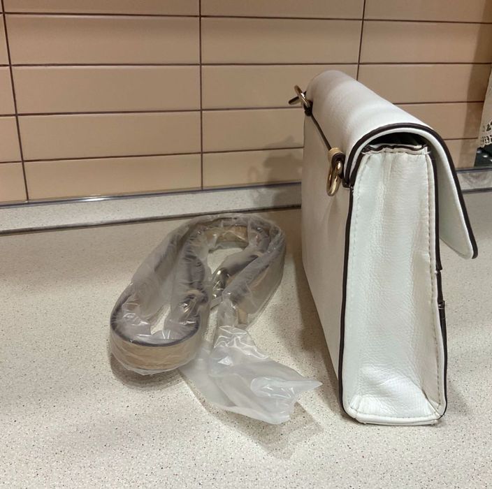 Гарна, стильна сумочка