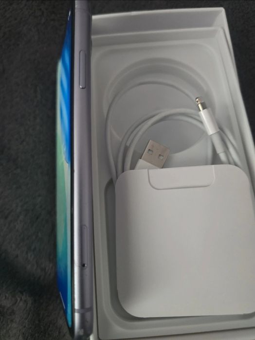 Iphone 11 64B negociável