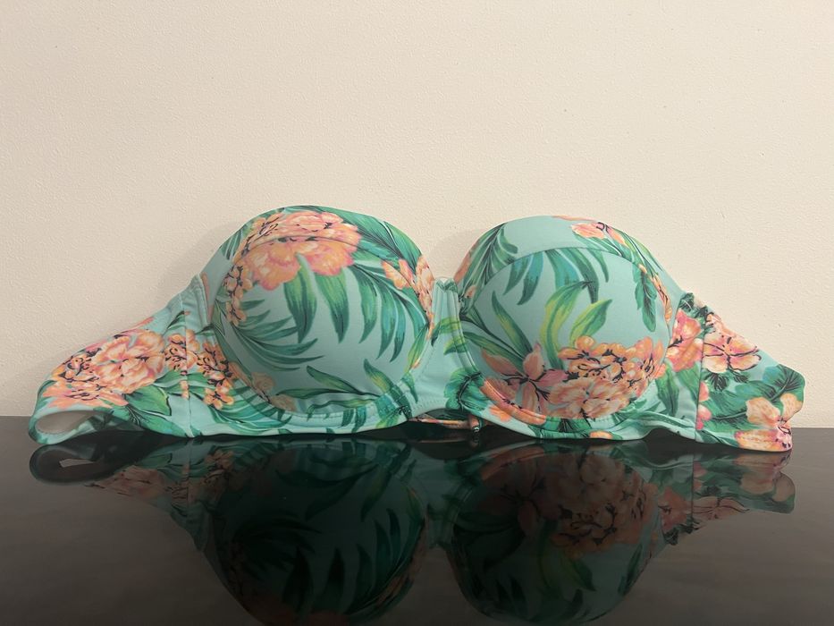 Parte de cima Bikini Boohoo verde água com flores