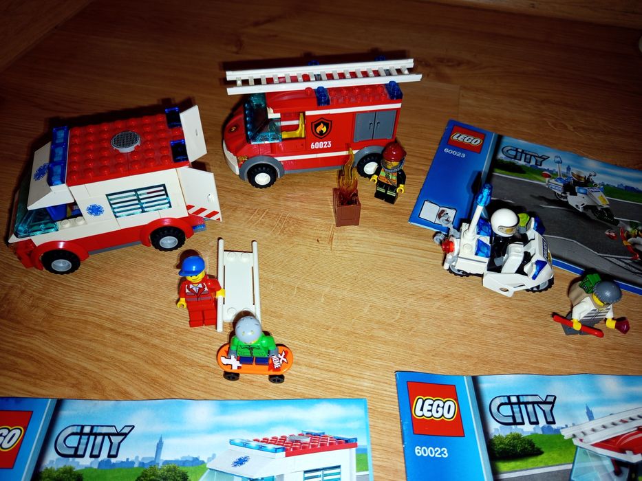 LEGO City 60023 starter set policja pogotowie straż pożarna