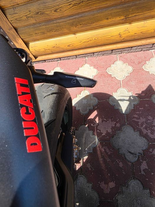 Ducati Panigale v2 2024
