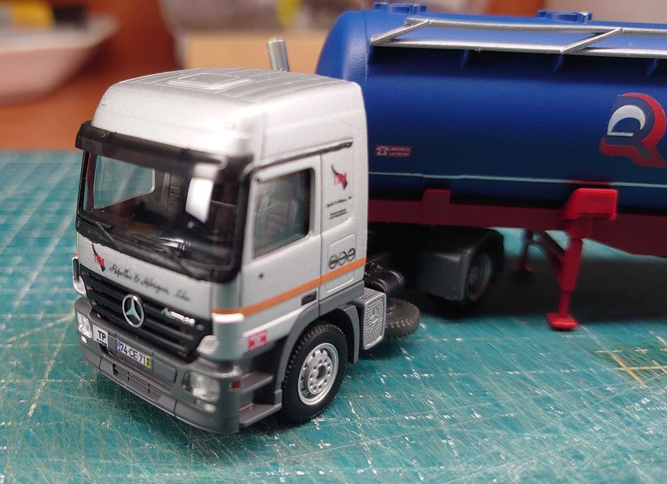 Camião Mercedes Actros 1/87 Repolho & Rodrigues