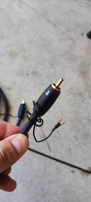 Cabo audio RCA com terra