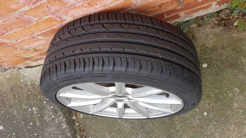 Peças audi A1: Jante original Audi - Escape - Molas H&R - pneus novos