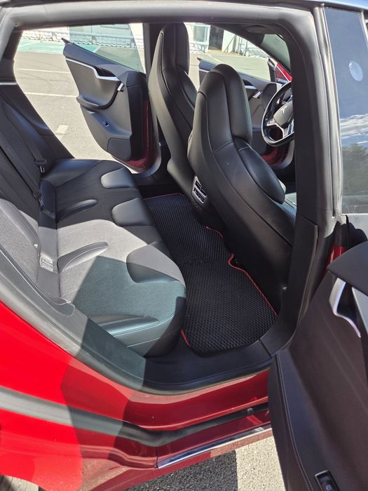 Tesla Model S  D75
