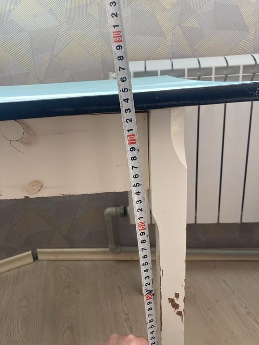 Продам стол кухоный