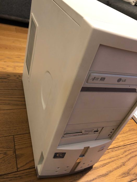 Intel Core 2 Duo, Gigabyte, AMD, Geil, Chieftec, LG, prawie RETRO