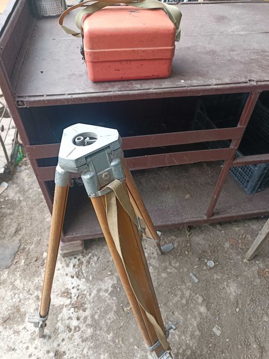 Штатив деревянный, геодезический ШР-120 СССР