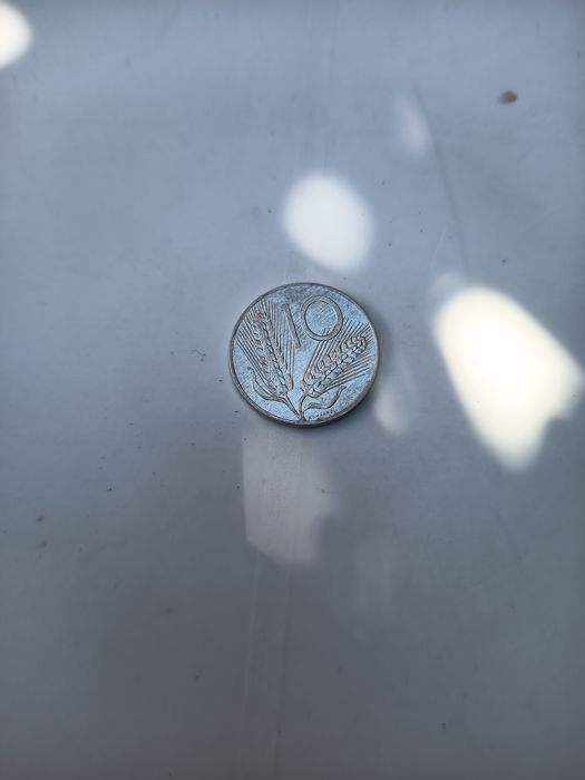 moeda 10 litros em muito bom estado 1981