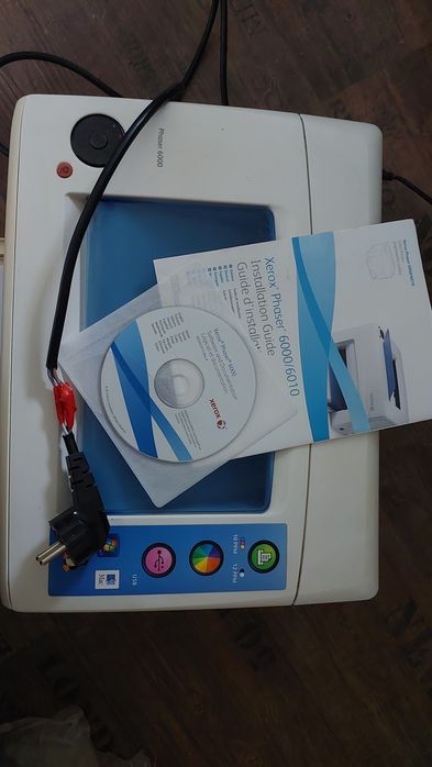 Продам принтер кольоровий Xerox Phaser 6000