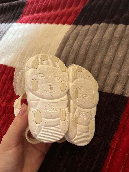 Босоніжки дитячі