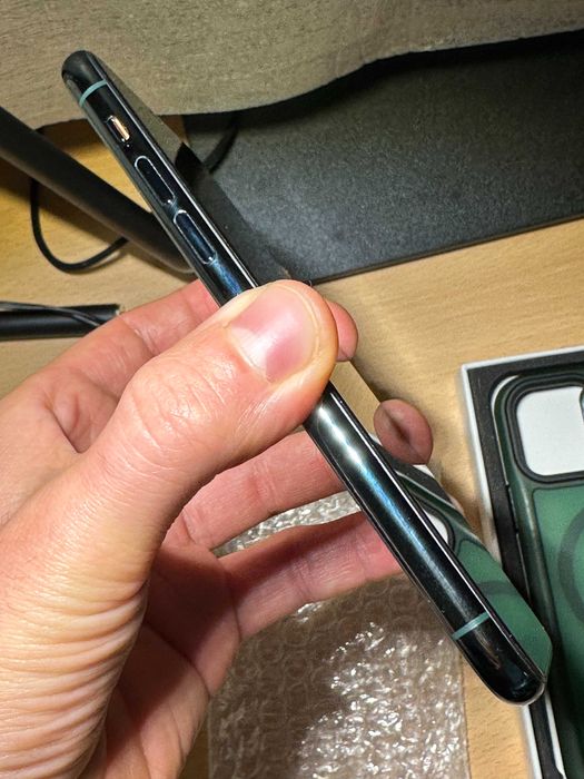 iPhone 11 Pro 256GB Verde | Bateria 100% | Garantia até Mai/2029 + Capa