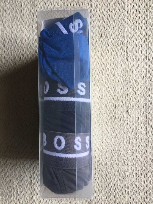 HUGO BOSS -- Pack com 3 boxers --- Tamanho  M --- NOVO na caixa