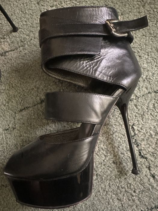 Босоножки женские