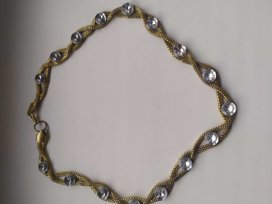 Лот прикрас 675 грам