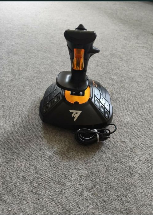Joystick thrustmaster T.16000MFCSHotas