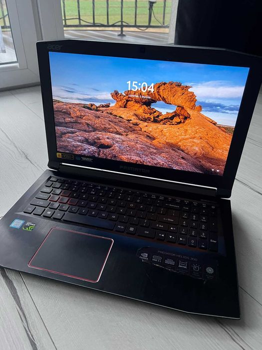 Acer Predator Helios 300 GTX 1050Ti i5 -8300 16GB RAM