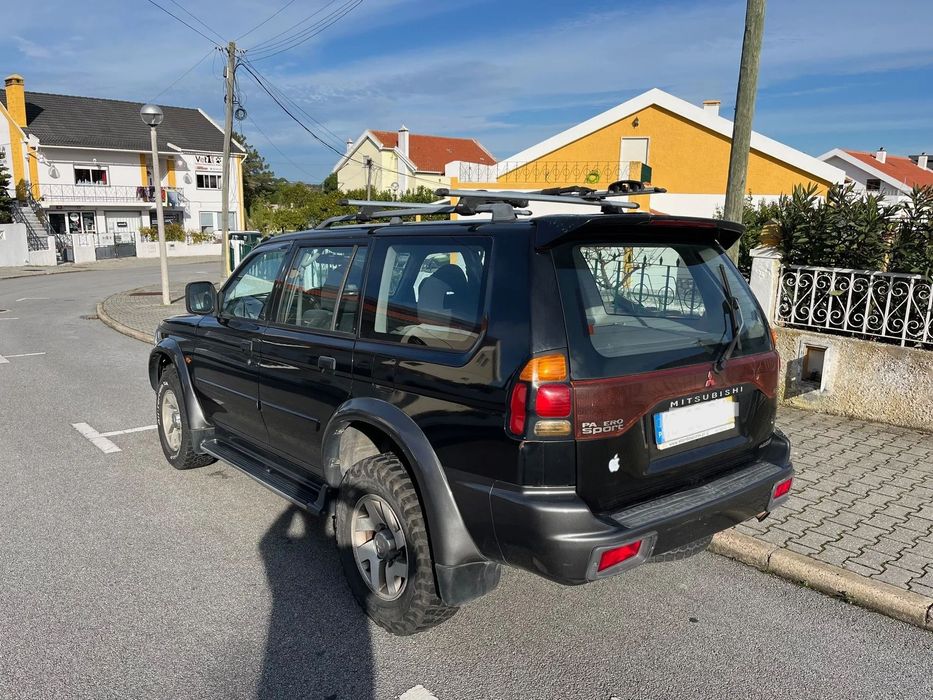 Mitsubishi Pajero Sport 2.5 TD GLS