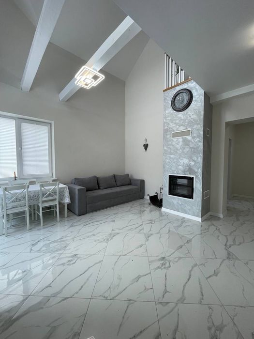 Оренда нового будинку спарки з окремим входом в Брюховичах