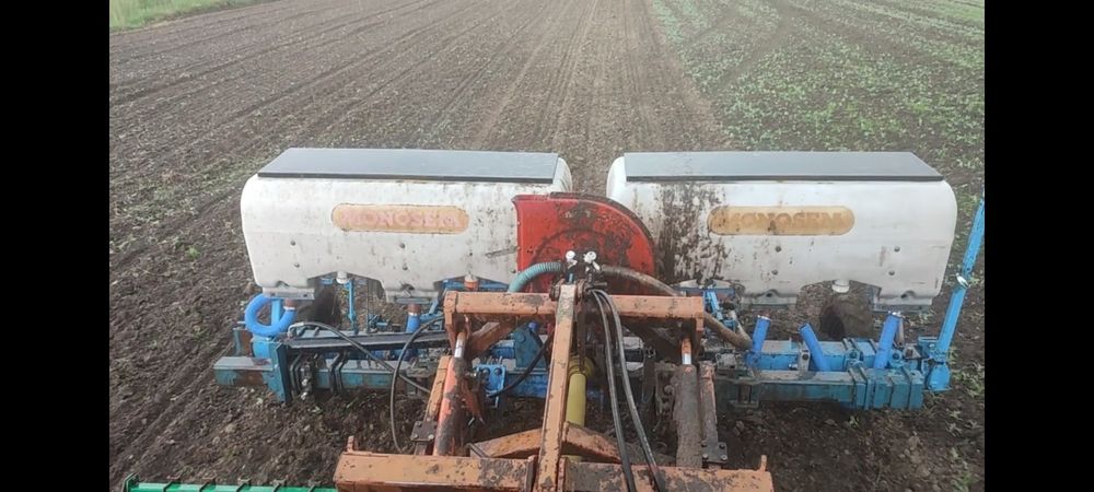 Siewnik monosem ng 6 sekcyjny z możliwością siania w zestawie