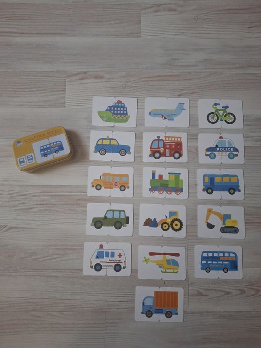 Розвиваючі набори пазлів-половинок.