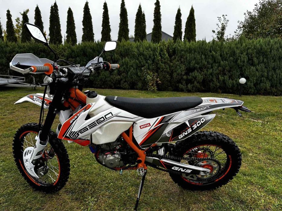 Продам мотоцикл крос  kovi geon gns 300