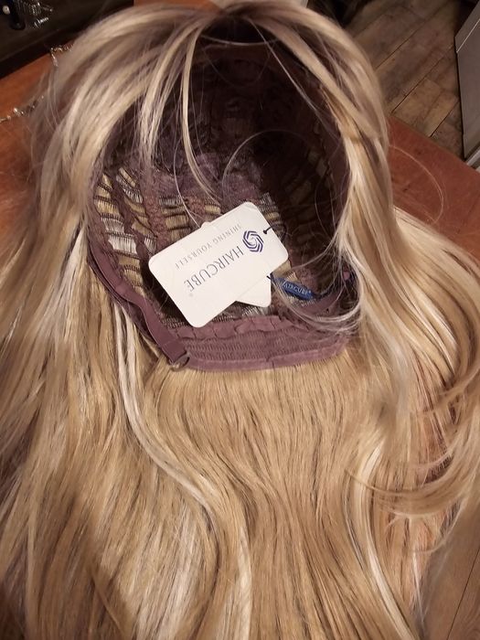 Peruka nowa ciepły blond