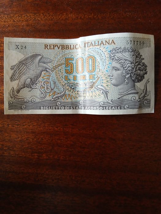 Nota antiga de 500 LIRE  em bom estado colecionador