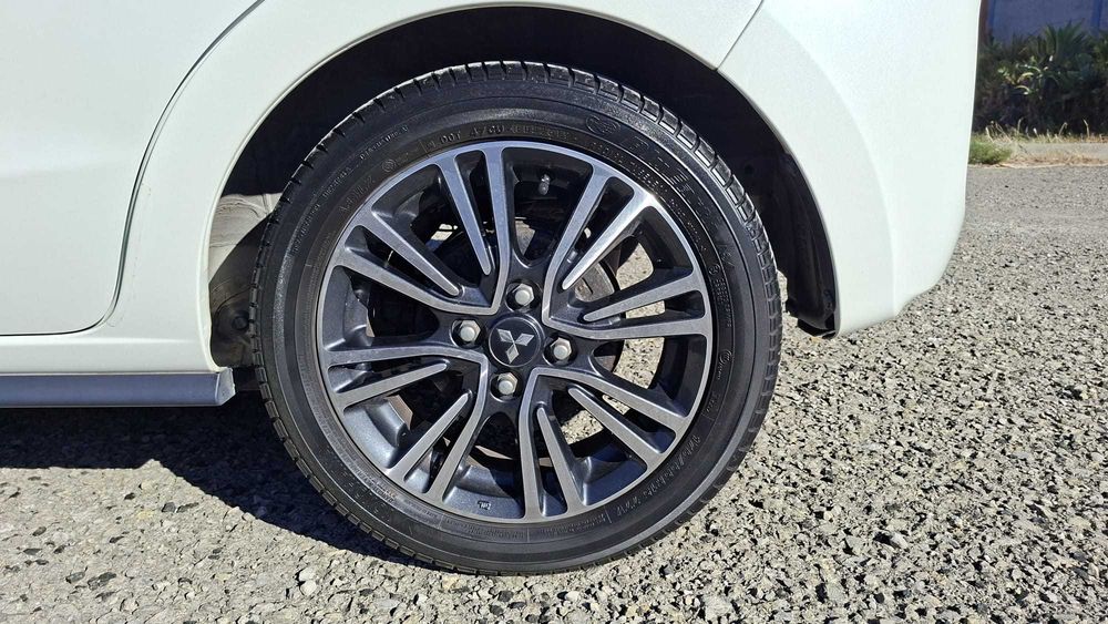 Mitsubishi Space Star 1.2 Intense Connect Edition