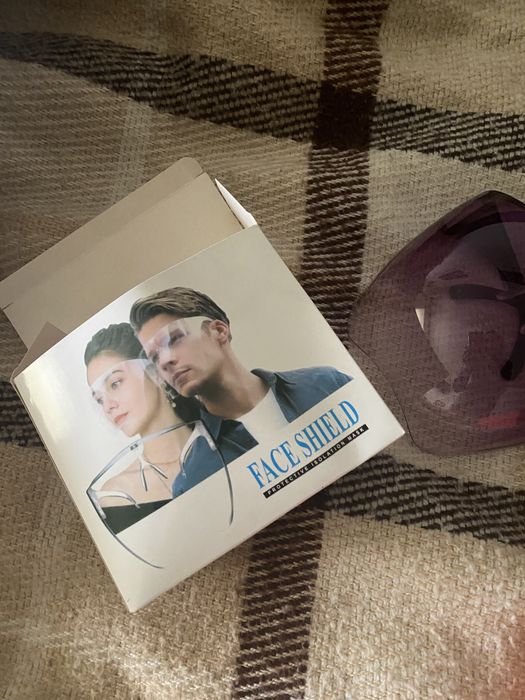 Маска Пластикова