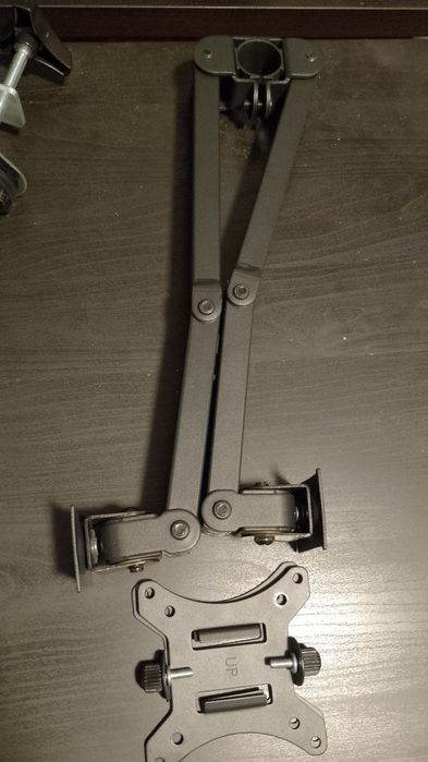 Braço mecânico para monitor duplo