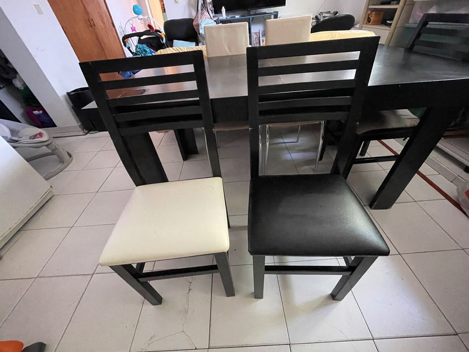 Mesa em mogno extensível