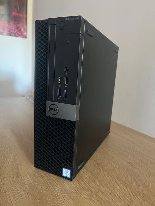 Komputer stacjonarny Deel