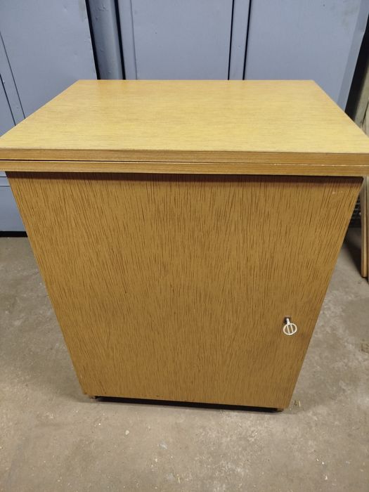 PRL szafka meble antyk