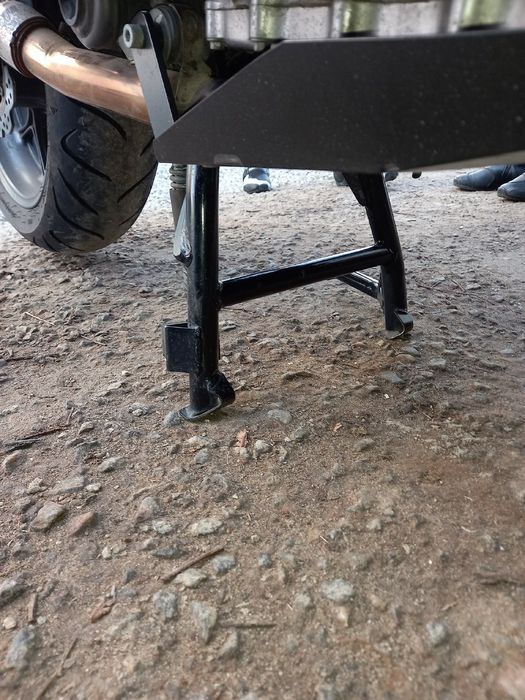 Центральная подножка на мотоцикл Honda Yamaha Suzuki BMW