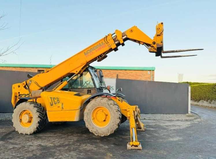 Телескопічний навантажувач JCB 532-120 12 метрів