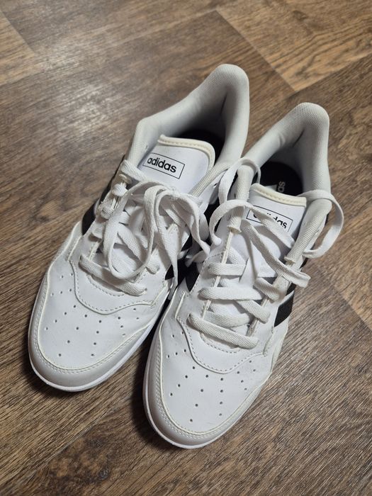 Продам кеды Adidas!